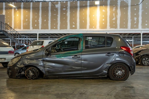 Car accident and uninsured? You can sell uninsured, damaged cars to us