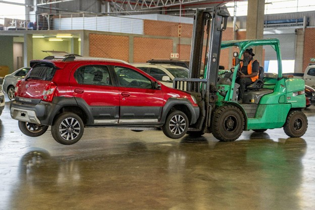 Your damaged car is losing value. Every. Single. Day.