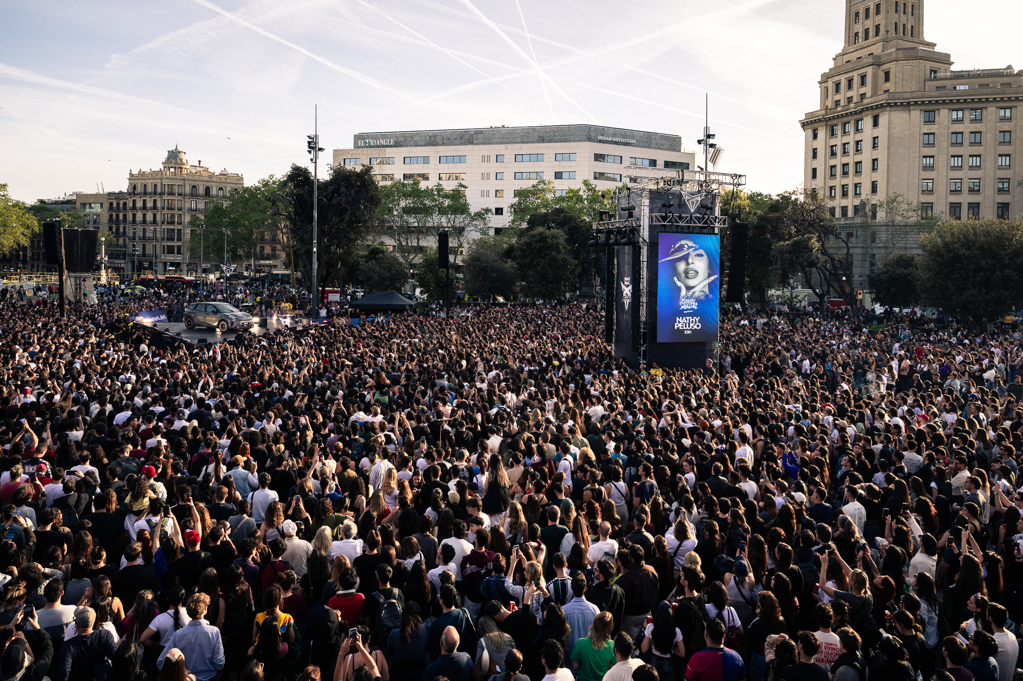 CUPRA gromadzi ponad 30 000 osób w sześciu europejskich miastach, aby zaprezentować długo wyczekiwaną CUPRĘ Raval z występami na żywo z udziałem międzynarodowych artystów.
