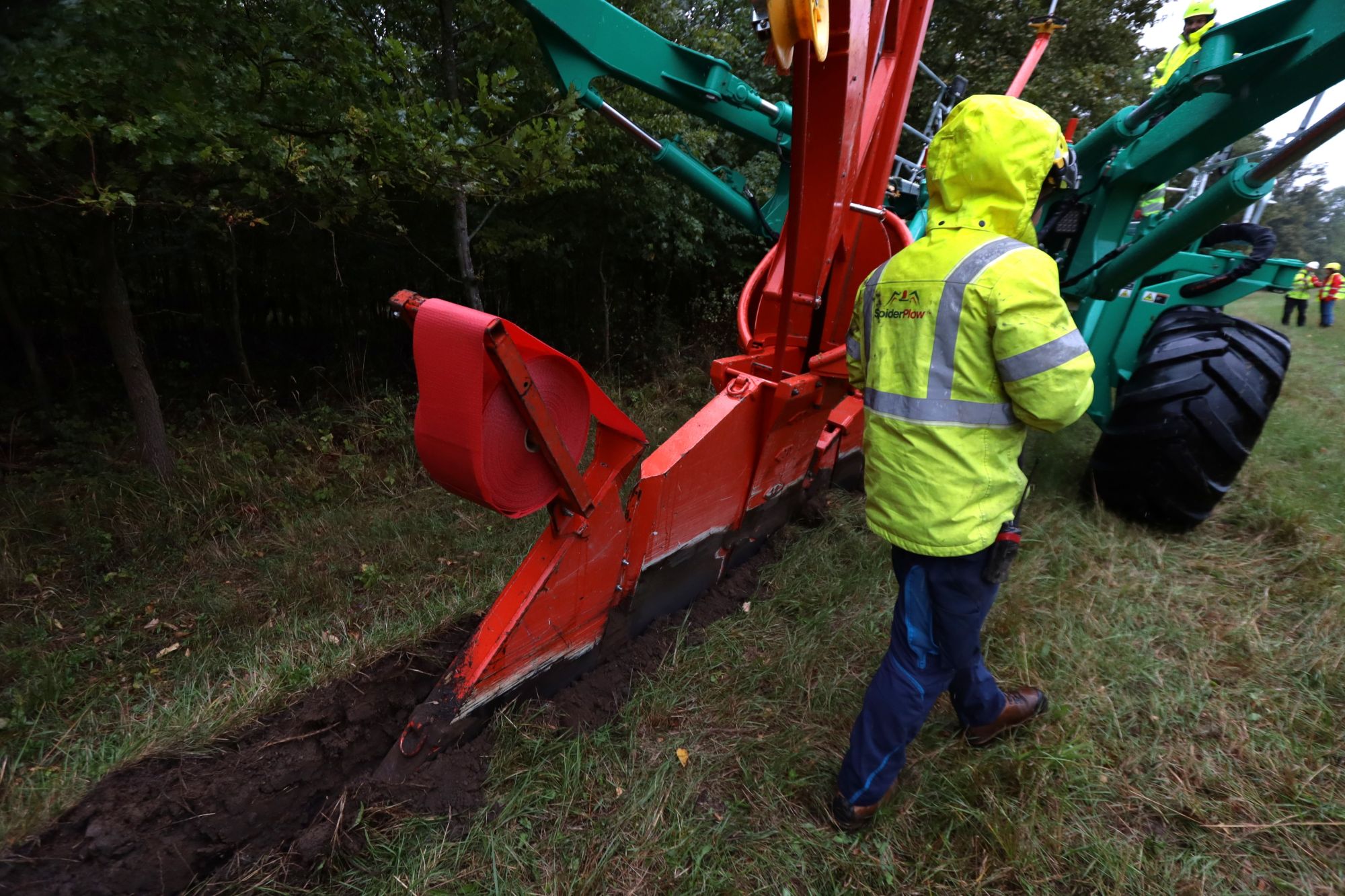 EG.D jako první český distributor standardizuje pokládku kabelů pluhováním v Moravské Amazonii