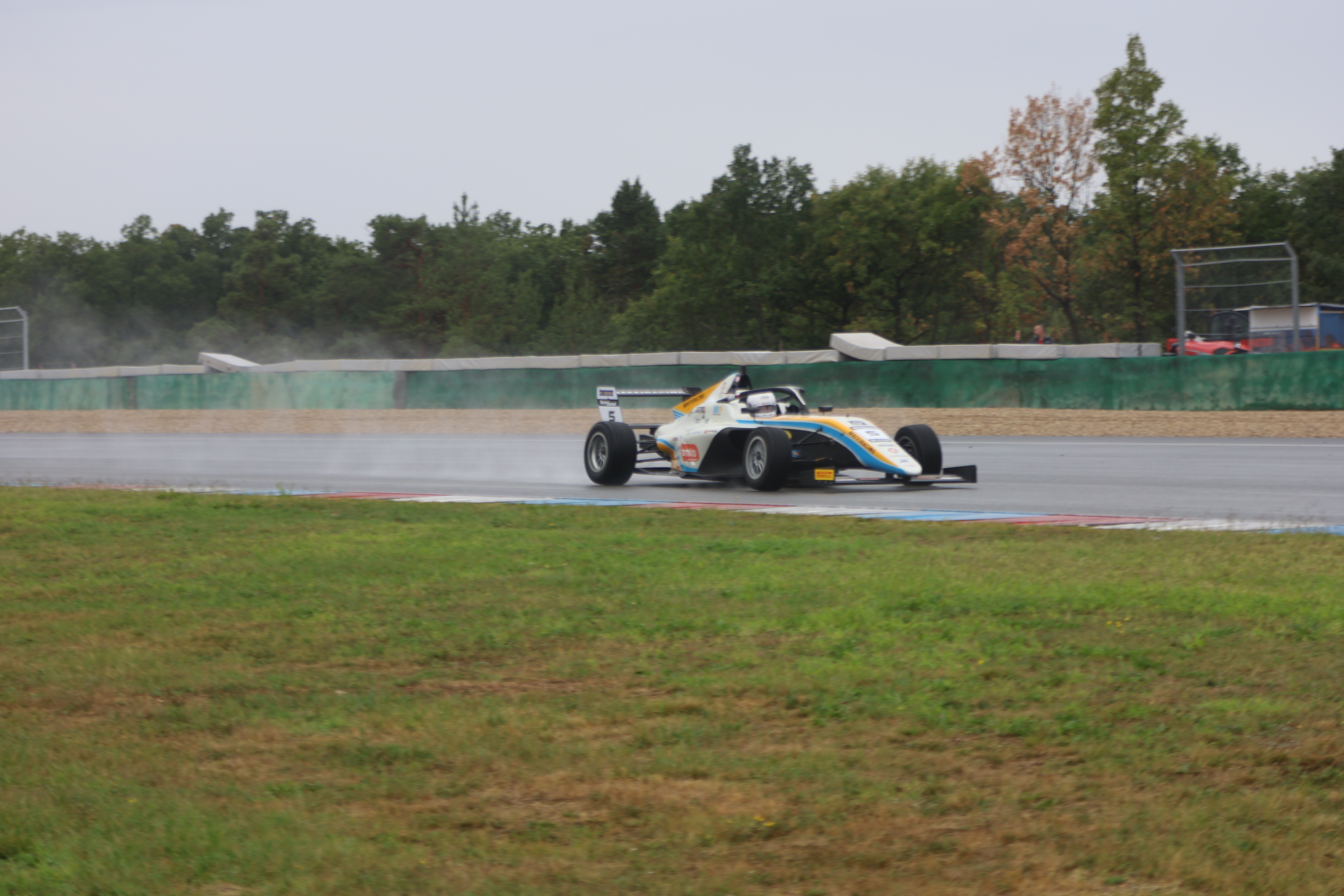 Kwalifikacje F4 CEZ @ Brno