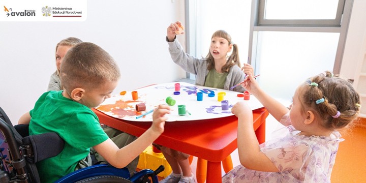 „Mam prawo do…",  konkurs plastyczny Fundacji Avalon, w którym dzieci pokazują swoje prawa