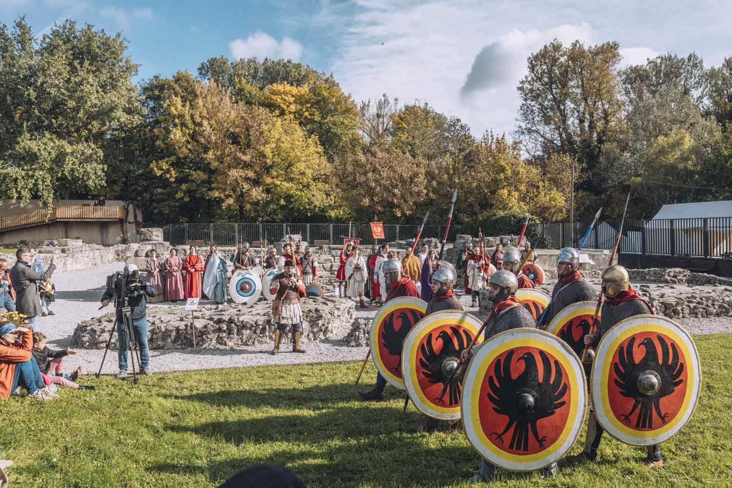 Ukážky formácií a bojov rímskych légií.