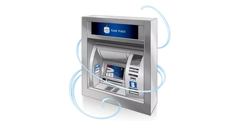 Paweł Placzke z PKO Banku Polskiego: nasi klienci mogą wypłacać bez ograniczeń i bez opłat swoje pieniądze BLIKIEM. Bank jest po to, aby ułatwiać im codzienne życie