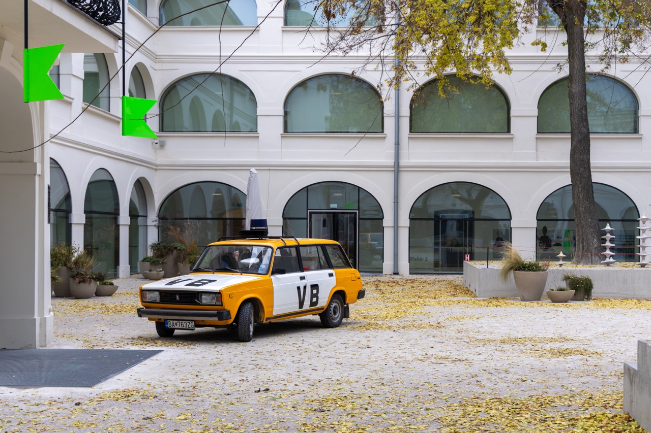 Nebezpečná bezpečnost!, 2024, © Lenka Márföldy