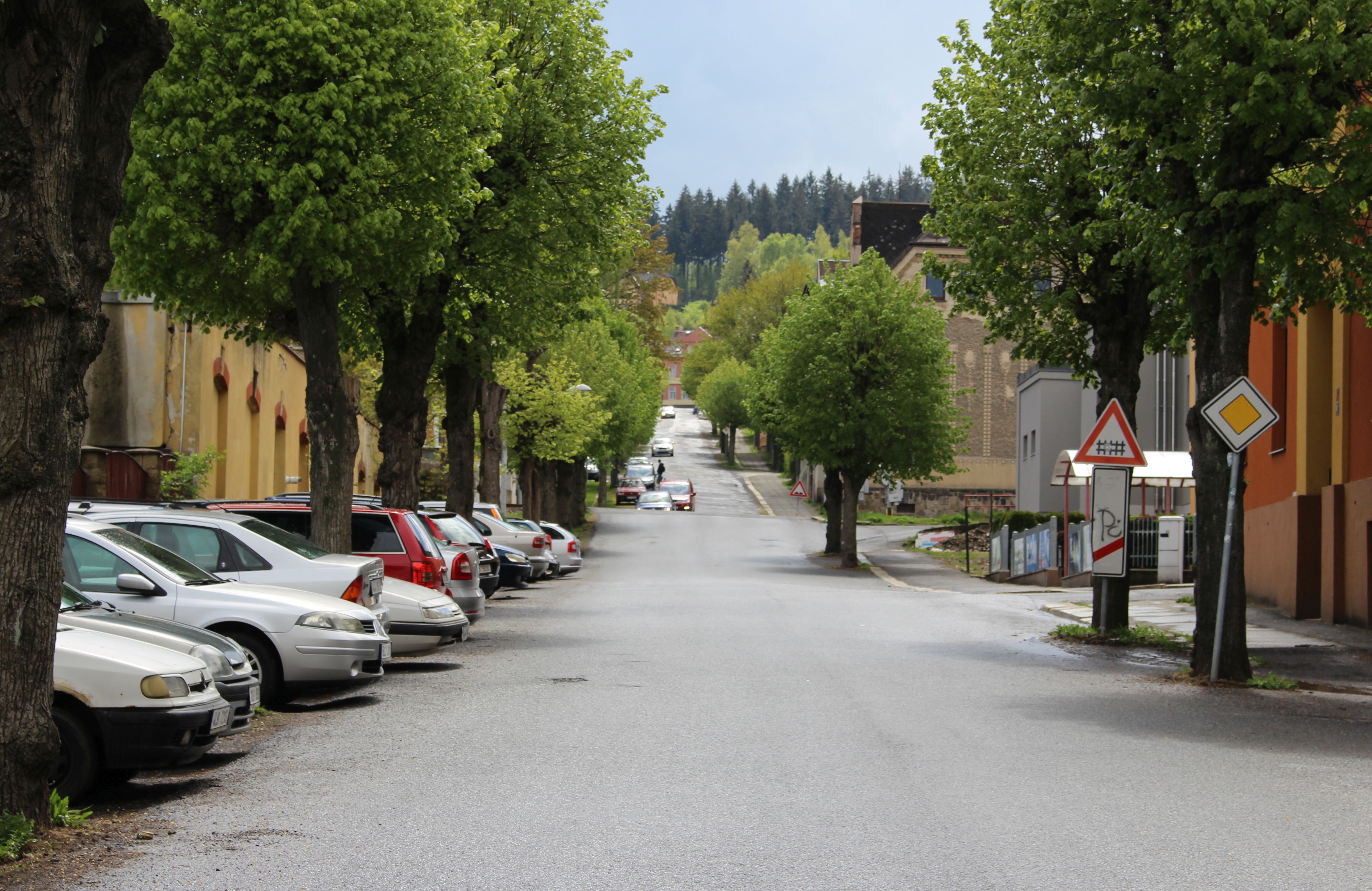 Stavbaři omezí dopravu v ulicích Pražská a V Aleji
