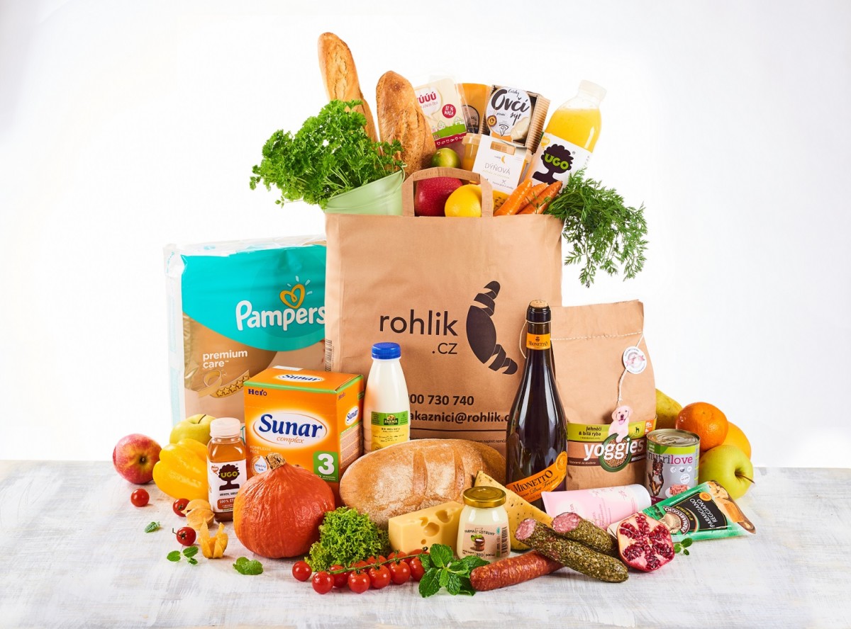 Rohlík o Vánocích daroval 5,2 tuny potravin. Pomoc lidem v nouzi ale běžela celý rok