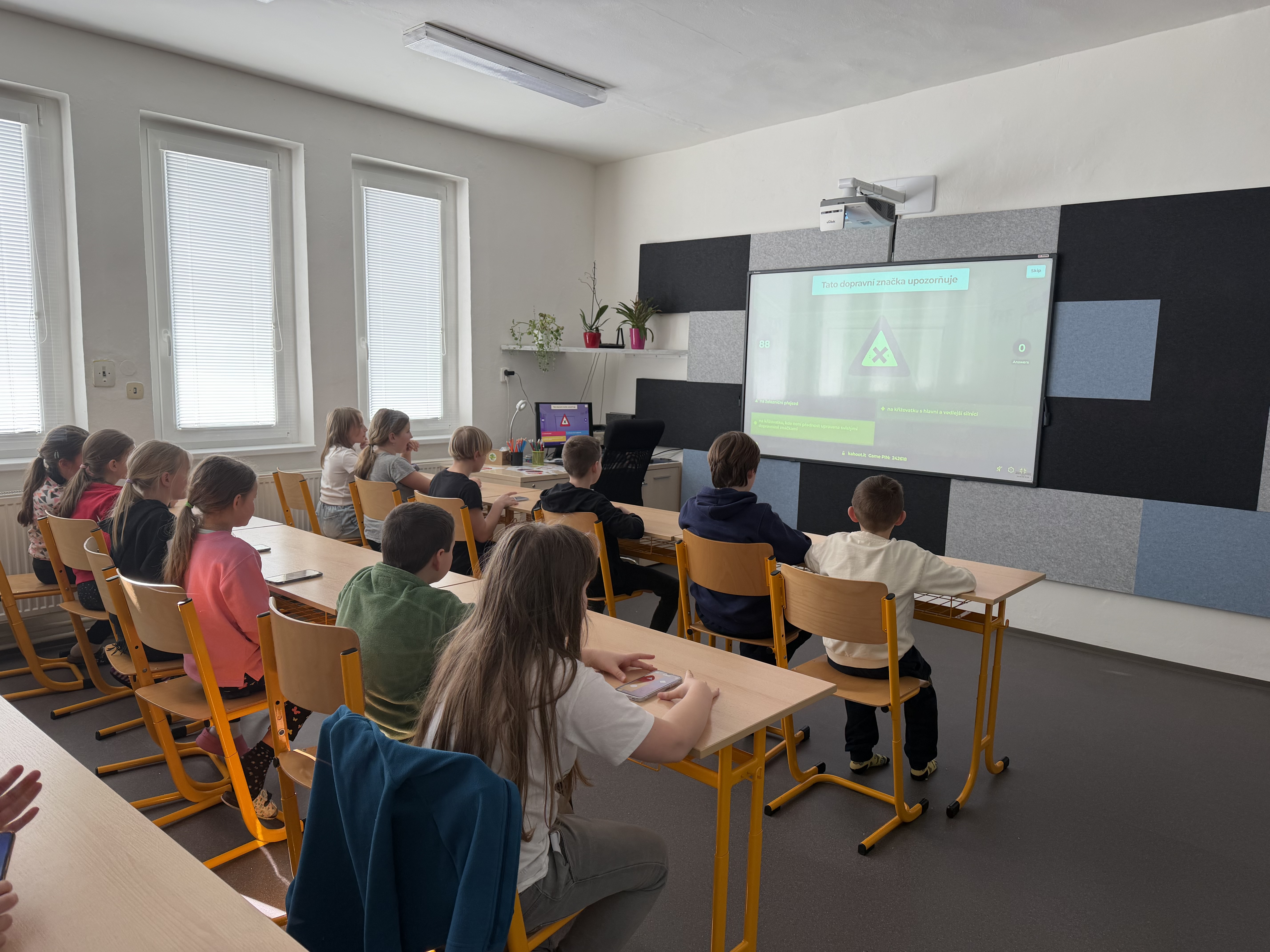 Mobilní telefony zpestří výuku dopravní výchovy