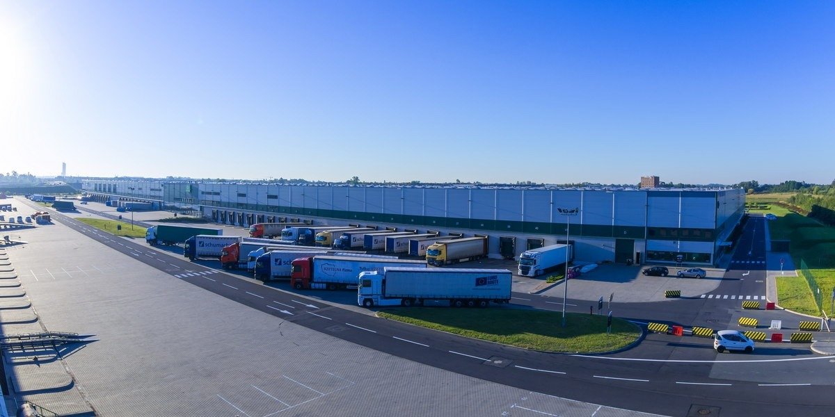 14 lat partnerstwa – DEICHMANN i Prologis przedłużają współpracę