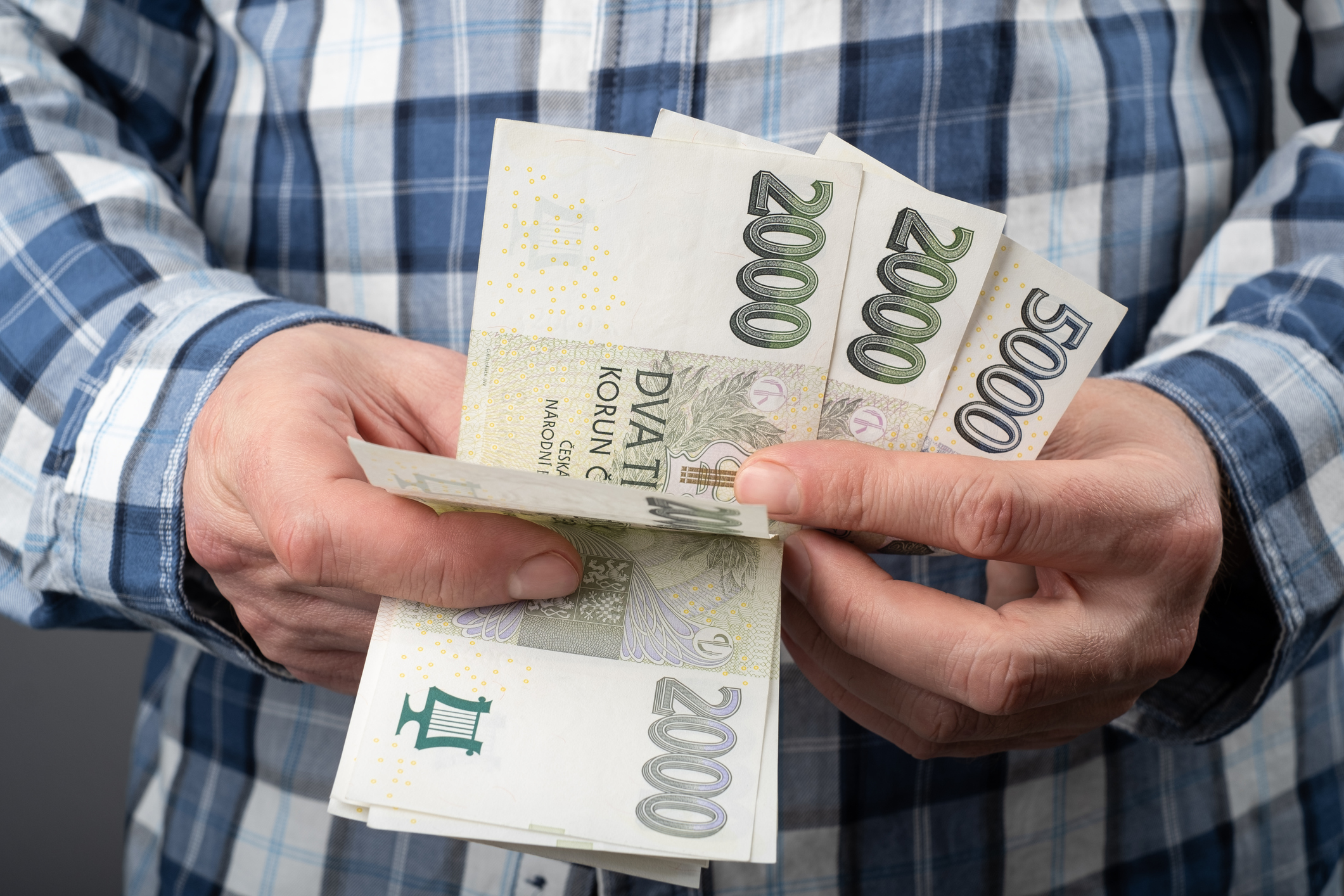 E.ON od ledna výrazně sníží ceny energií. Za dodanou elektřinu klienti zaplatí téměř o pětinu méně