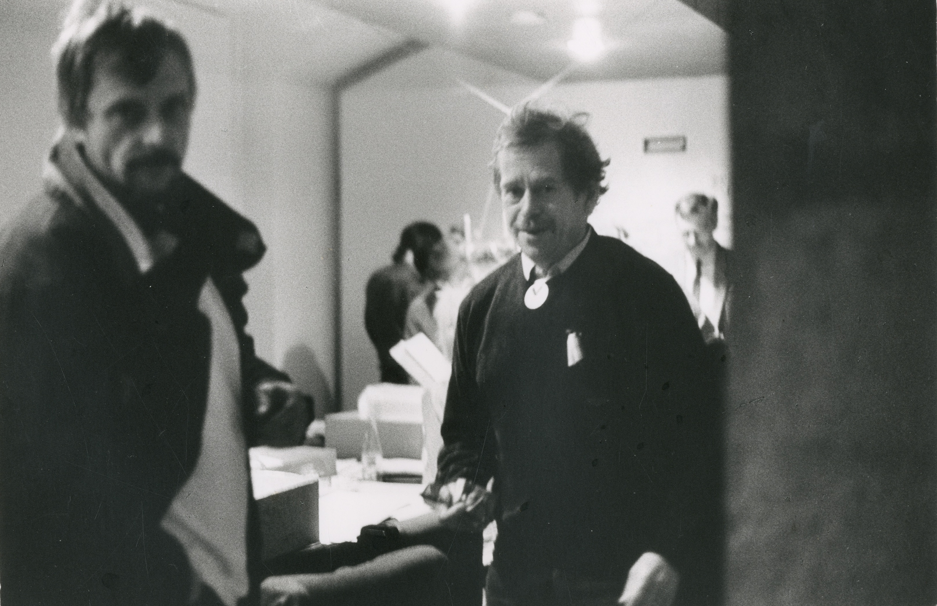 Dagmar Hochová, Z cyklu Aurora (Jan Foll, Václav Havel, Václav Klaus), Praha, listopad 1989