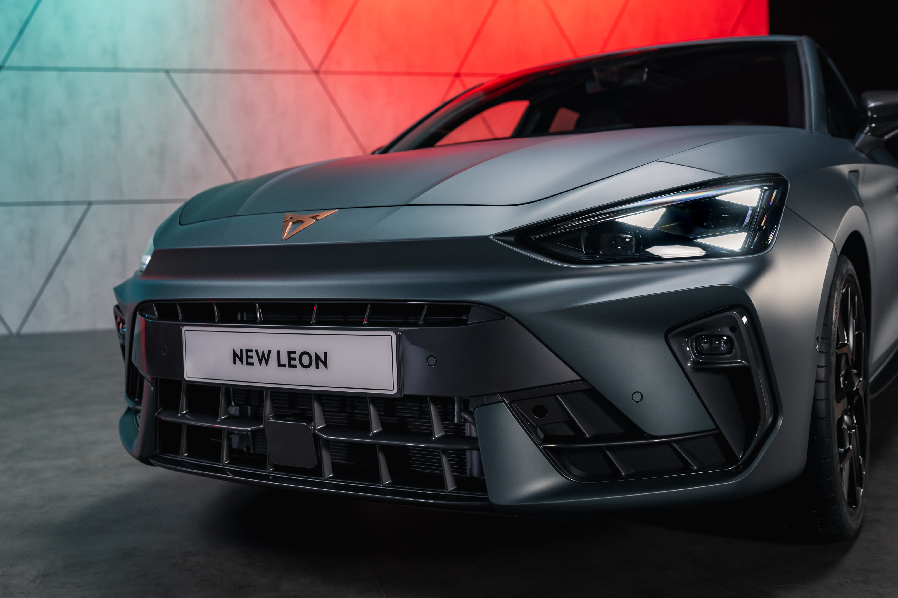 Nowa CUPRA Leon – drapieżny hatchback w ofercie specjalnej