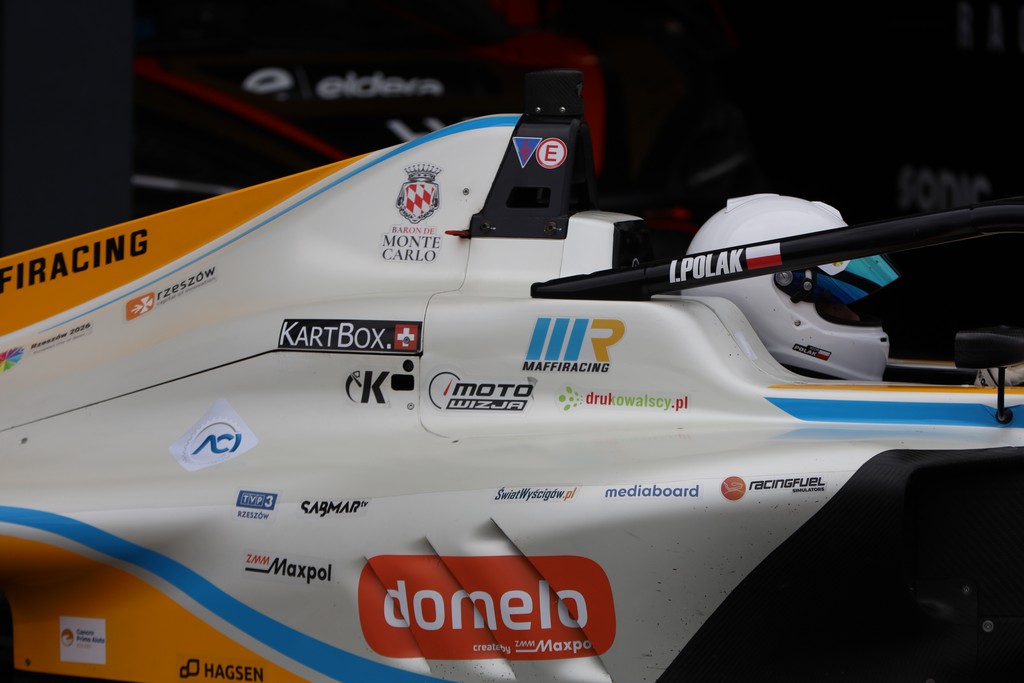 Polak z imponującym debiutem w F4 Italian Series