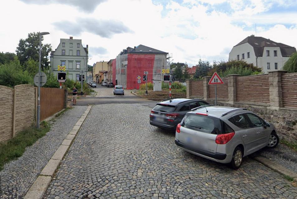 Jablonec zpřísní značení u železničního přejezdu v Revoluční ulici