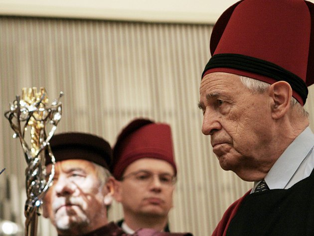 Na Orlí se bude tleskat dvojnásob: JAMU udělí čestný doktorát a titul emeritního profesora