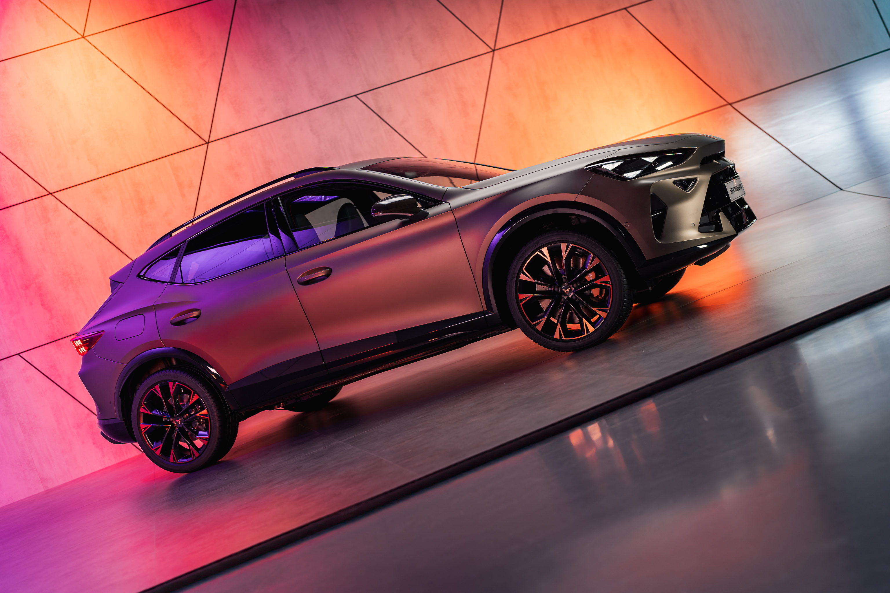 CUPRA i SEAT trzymają poziom! Samochody hiszpańskich marek z wysokimi wartości rezydualnymi nawet po latach