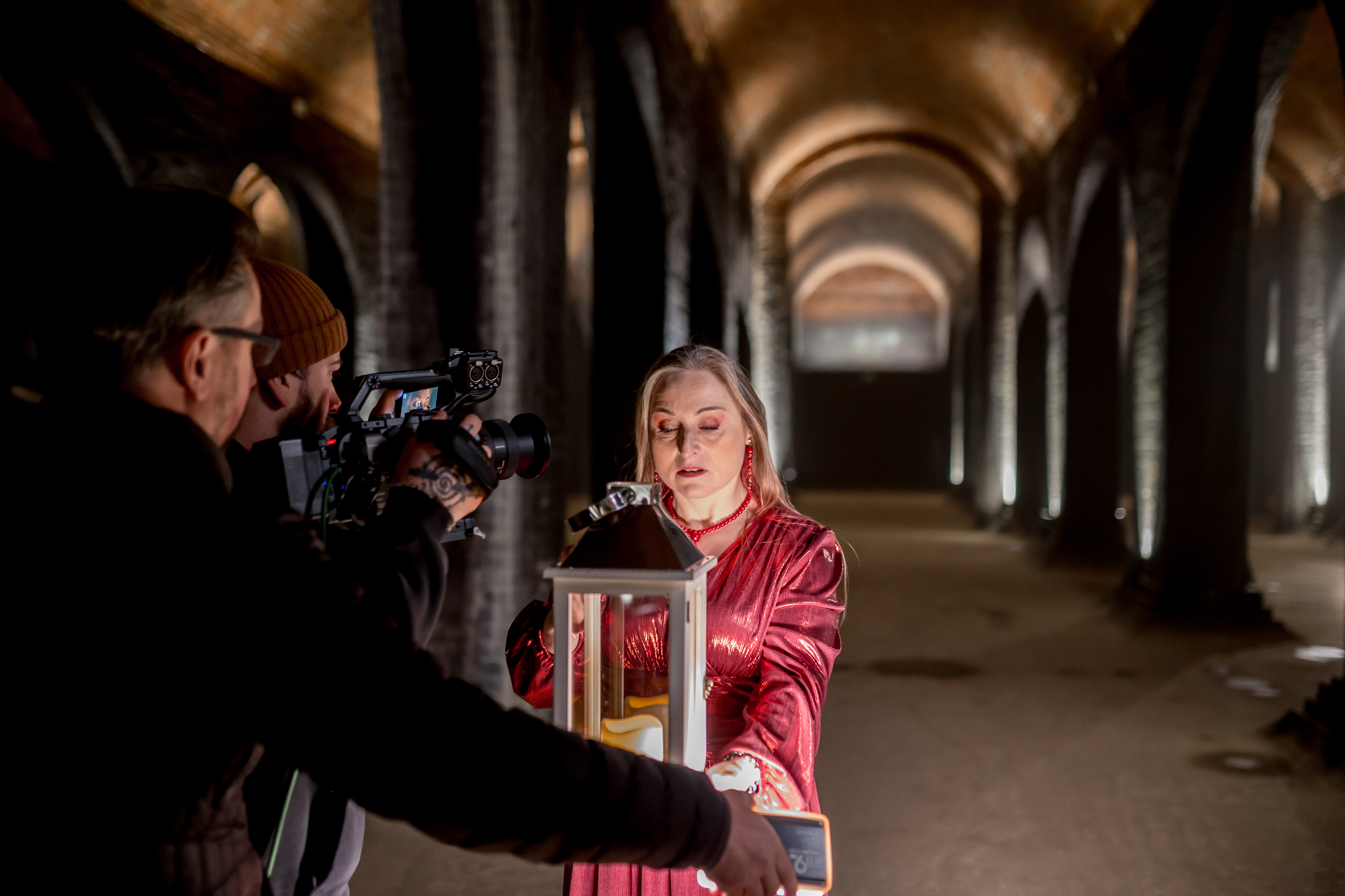 Romana Kohoutová zveřejnila první videoklip projektu ROKKA Bright Sun. Kulisy k metalovému songu poskytl brněnský vodojem