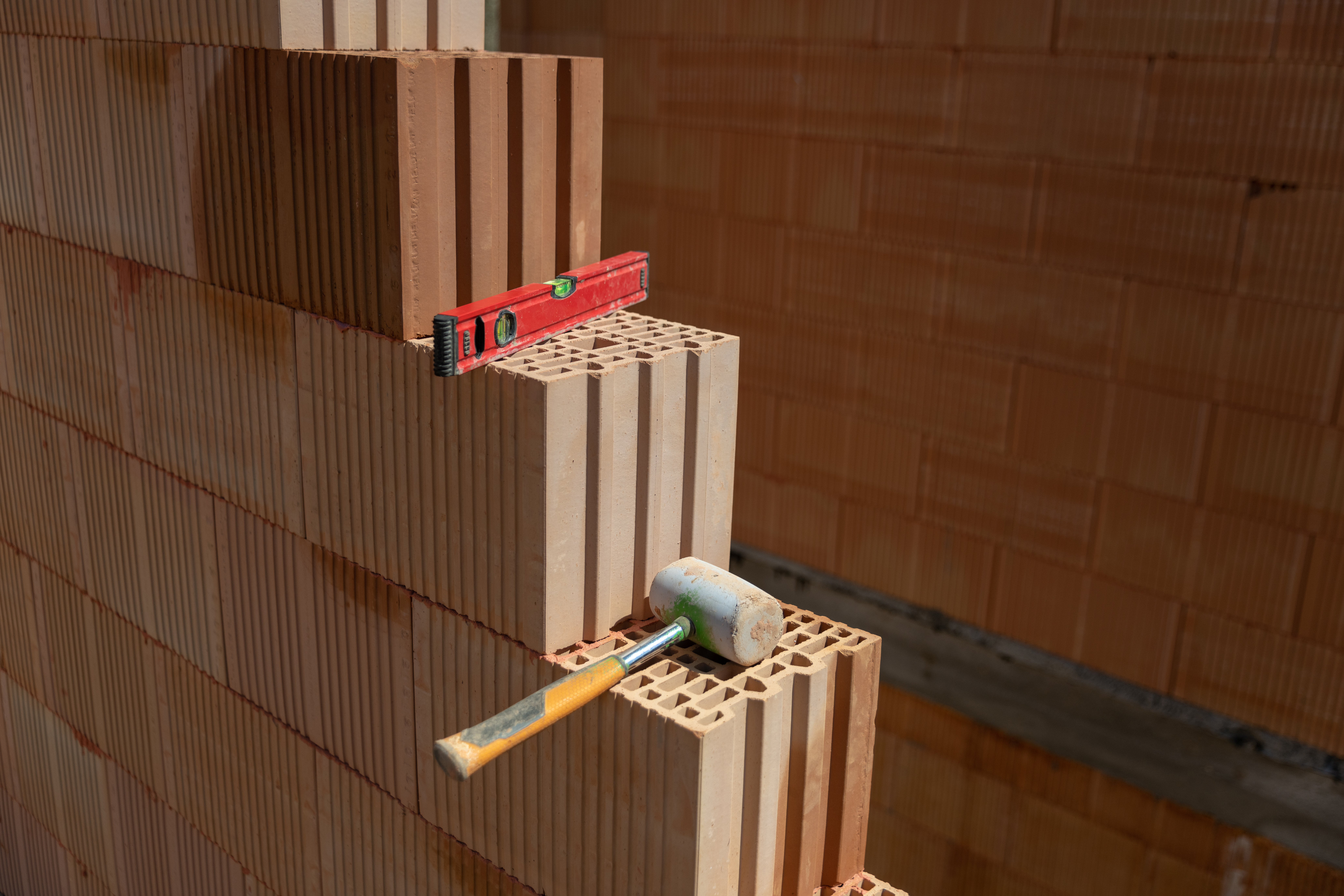 Jednovrstvé zdivo HELUZ: snadná cesta k úspornému a spolehlivému domu