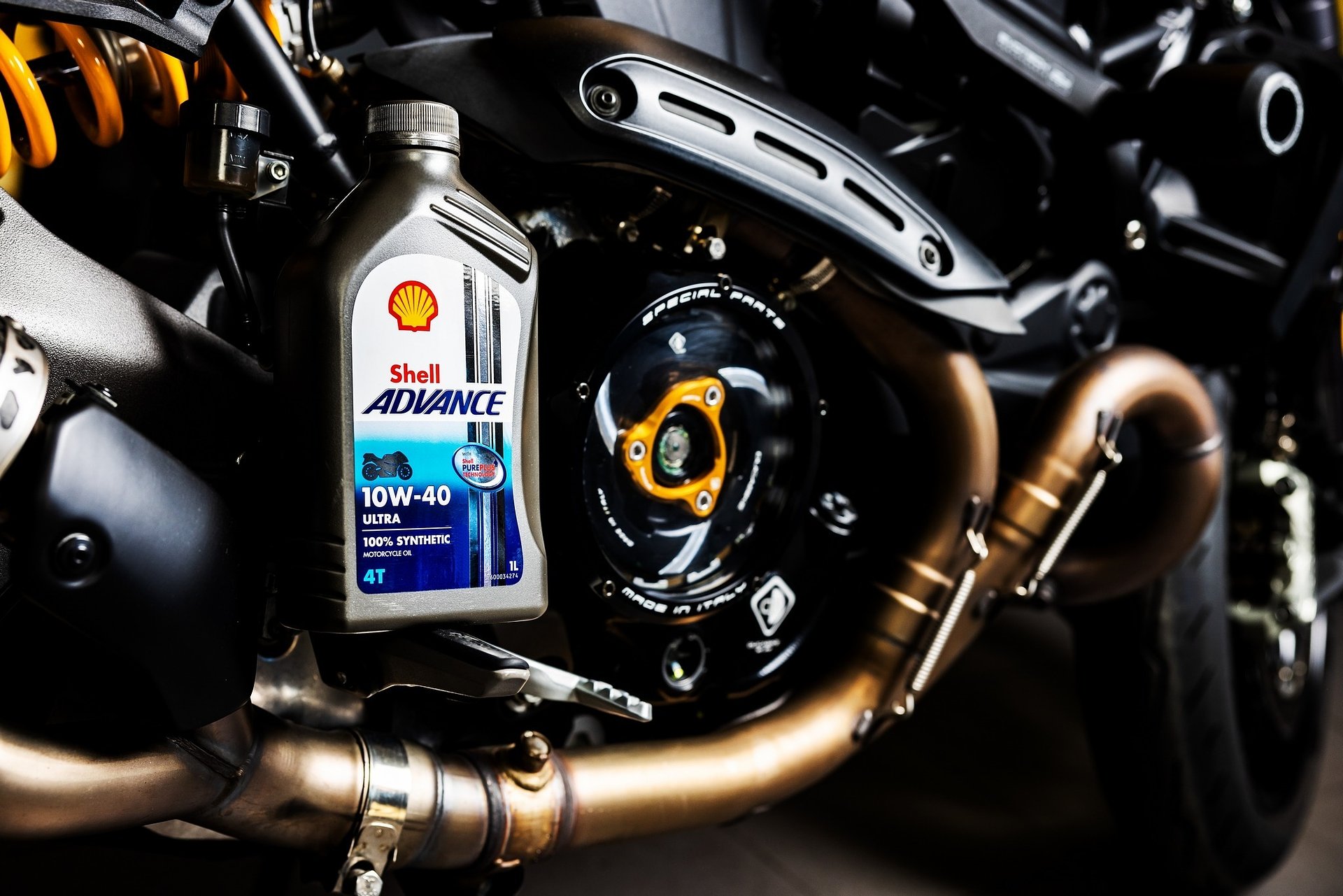 Korzyści ze stosowania w motocyklu innowacyjnego oleju silnikowego