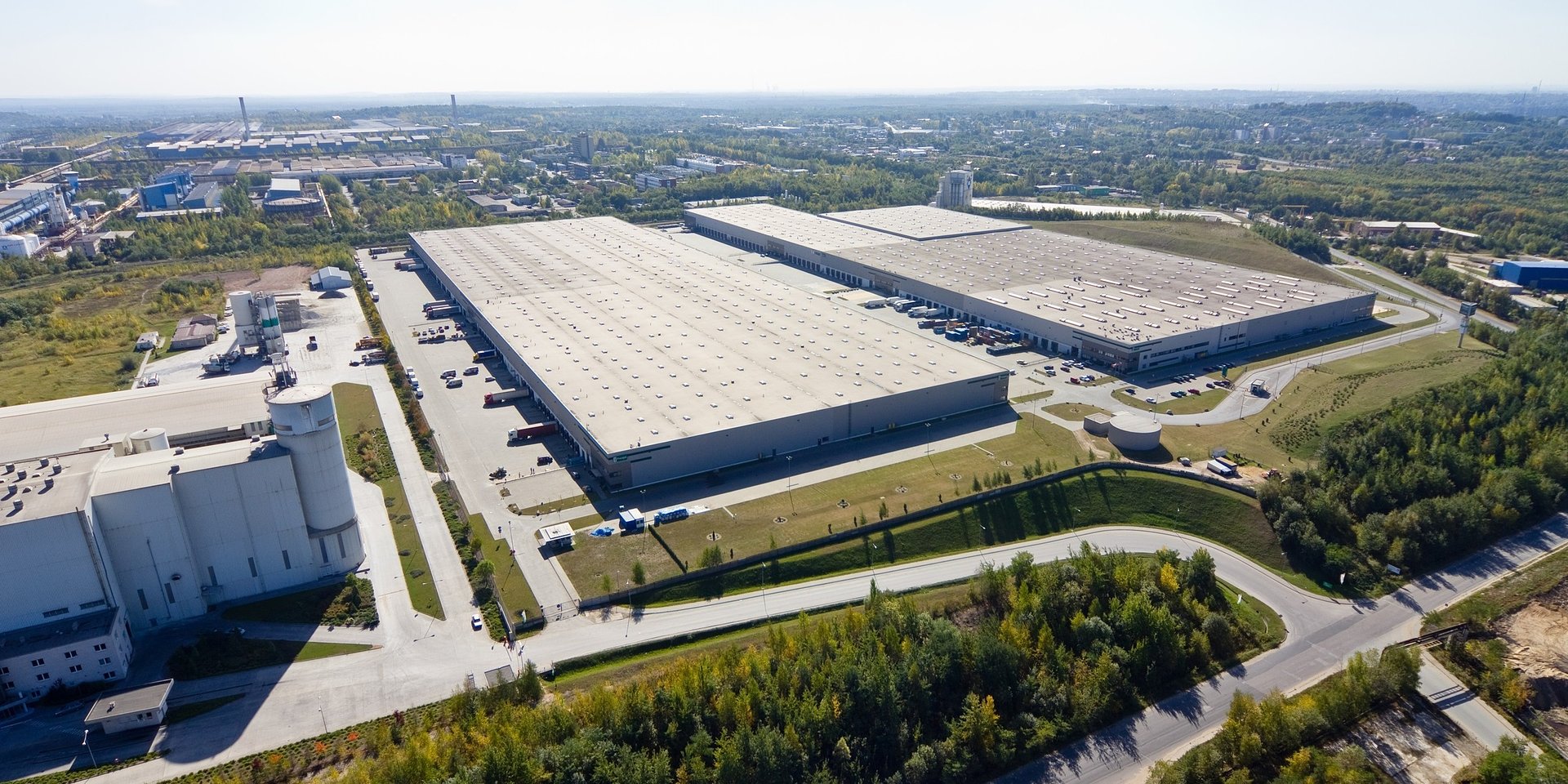 Pompy ciepła zamiast gazu: Prologis i DHL redukują emisje CO₂ w Prologis Park Dąbrowa