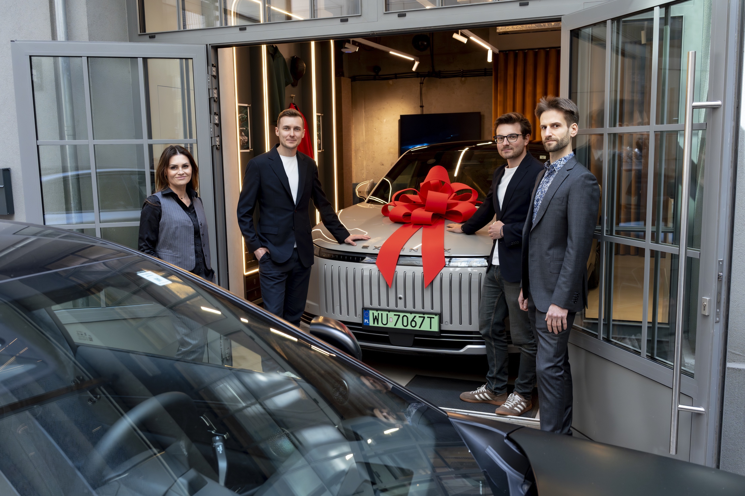 EXLANTIX i EV Klub Polska łączą siły na rzecz rozwoju elektromobilności premium w Polsce