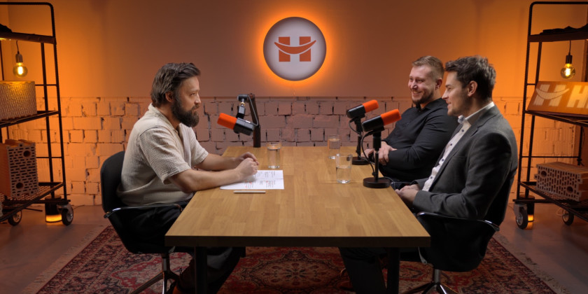 HELUZ rozšířil mediální aktivity o podcast. První série vykazuje mimořádnou sledovanost