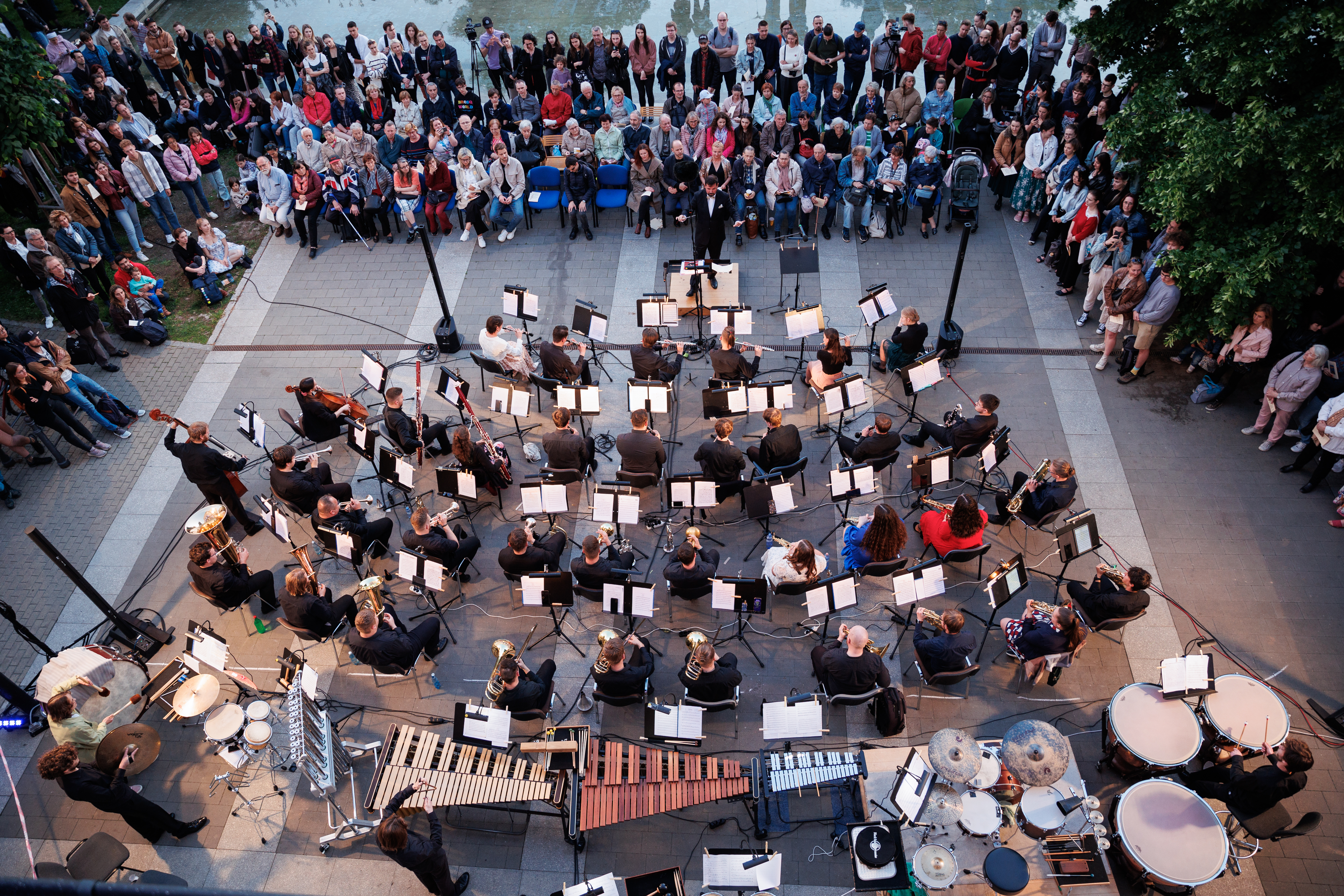 Filmové melodie, emoce i premiéry pod hvězdami: JAMU rozezní centrum Brna
