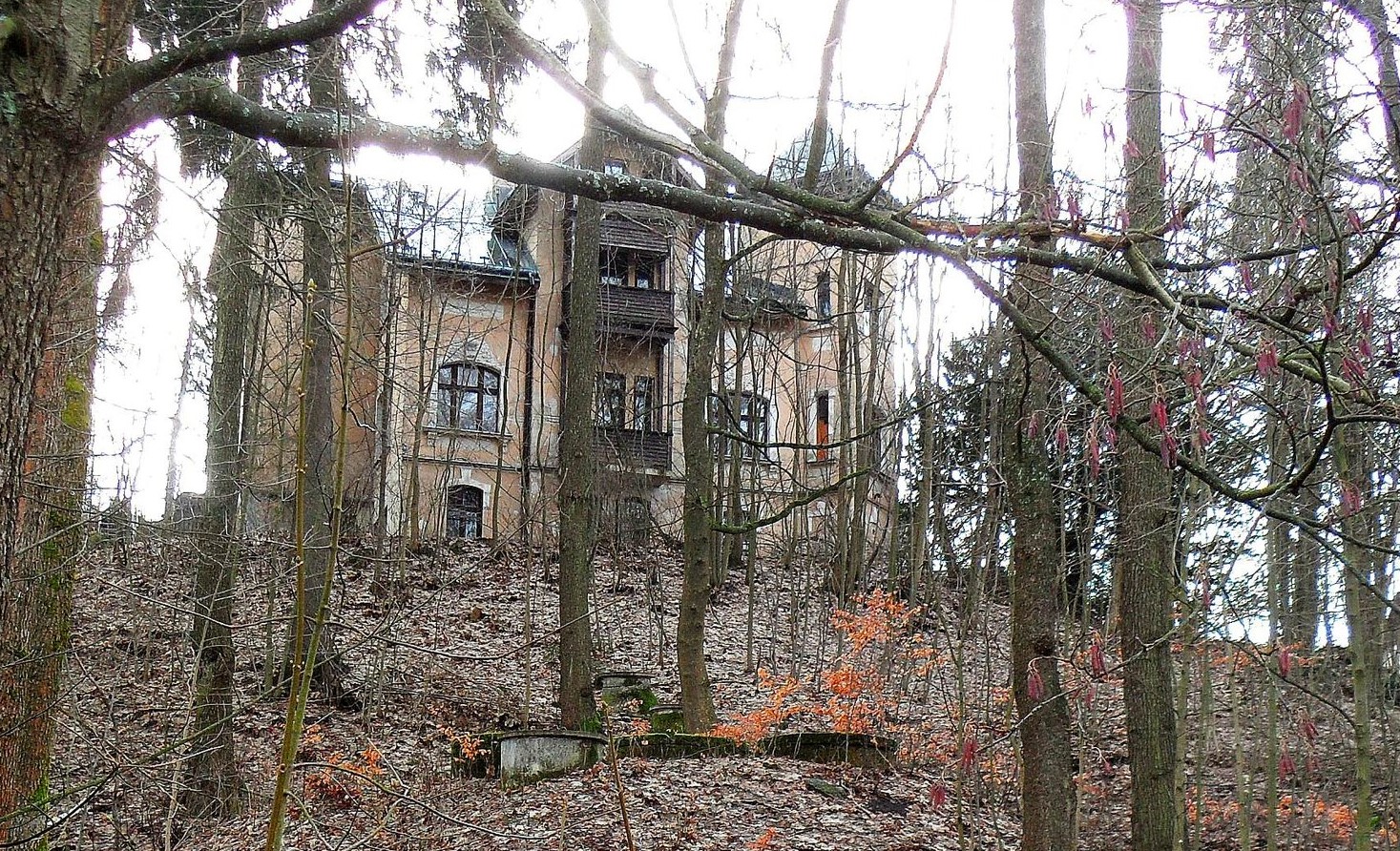 Demolice kokonínského zámečku přispěje ke zklidnění lokality