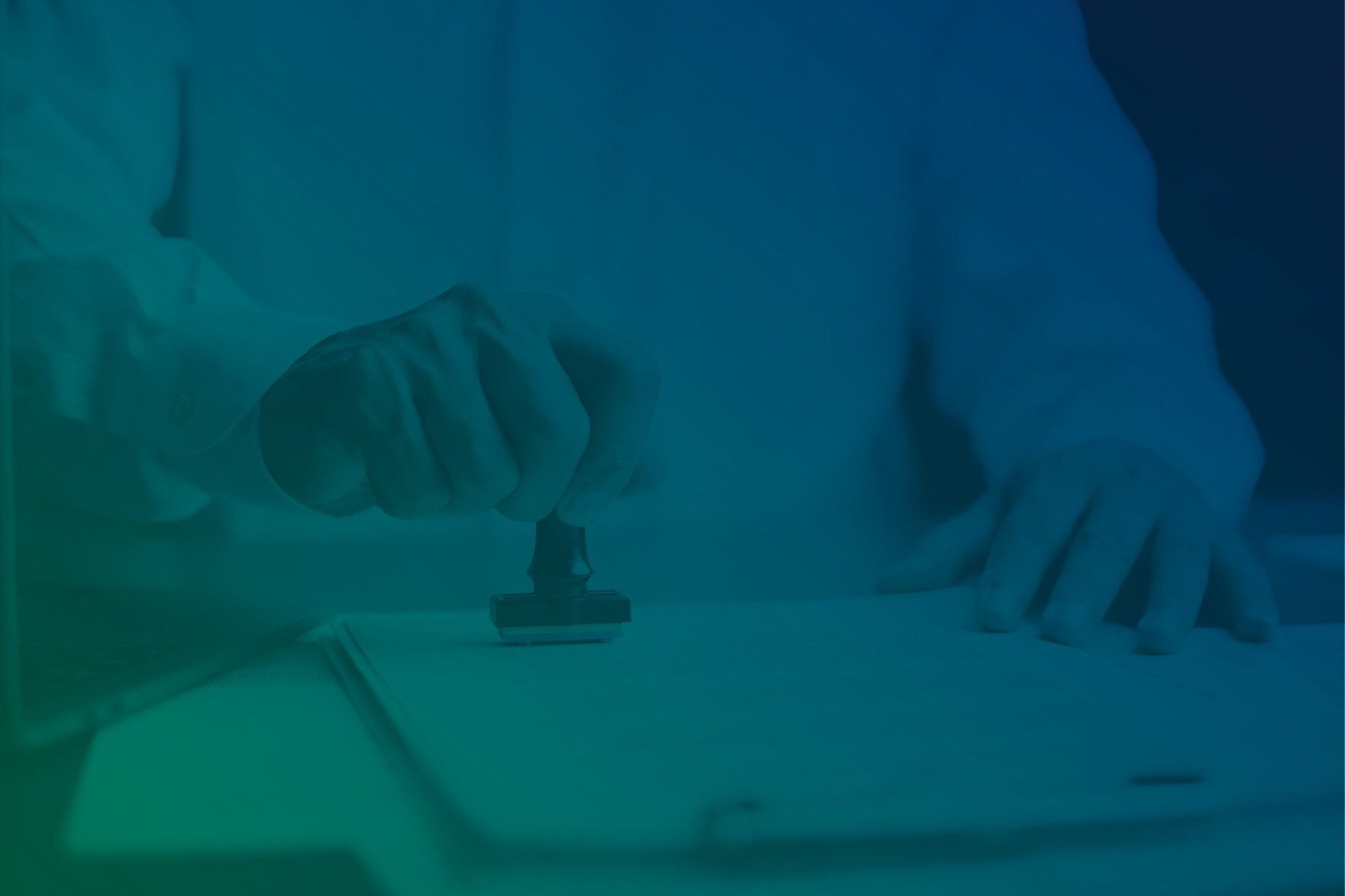 Kvalita  a bezpečnosť stavieb pod tlakom ceny: stanovisko SKSI k pádu prístrešku Klientskeho centra v Komárne