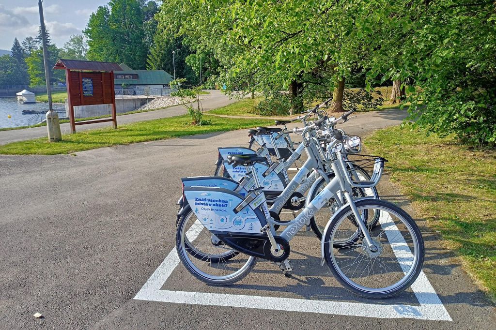 Sdílená kola opět v Jablonci nad Nisou, letos i s elektrokoly