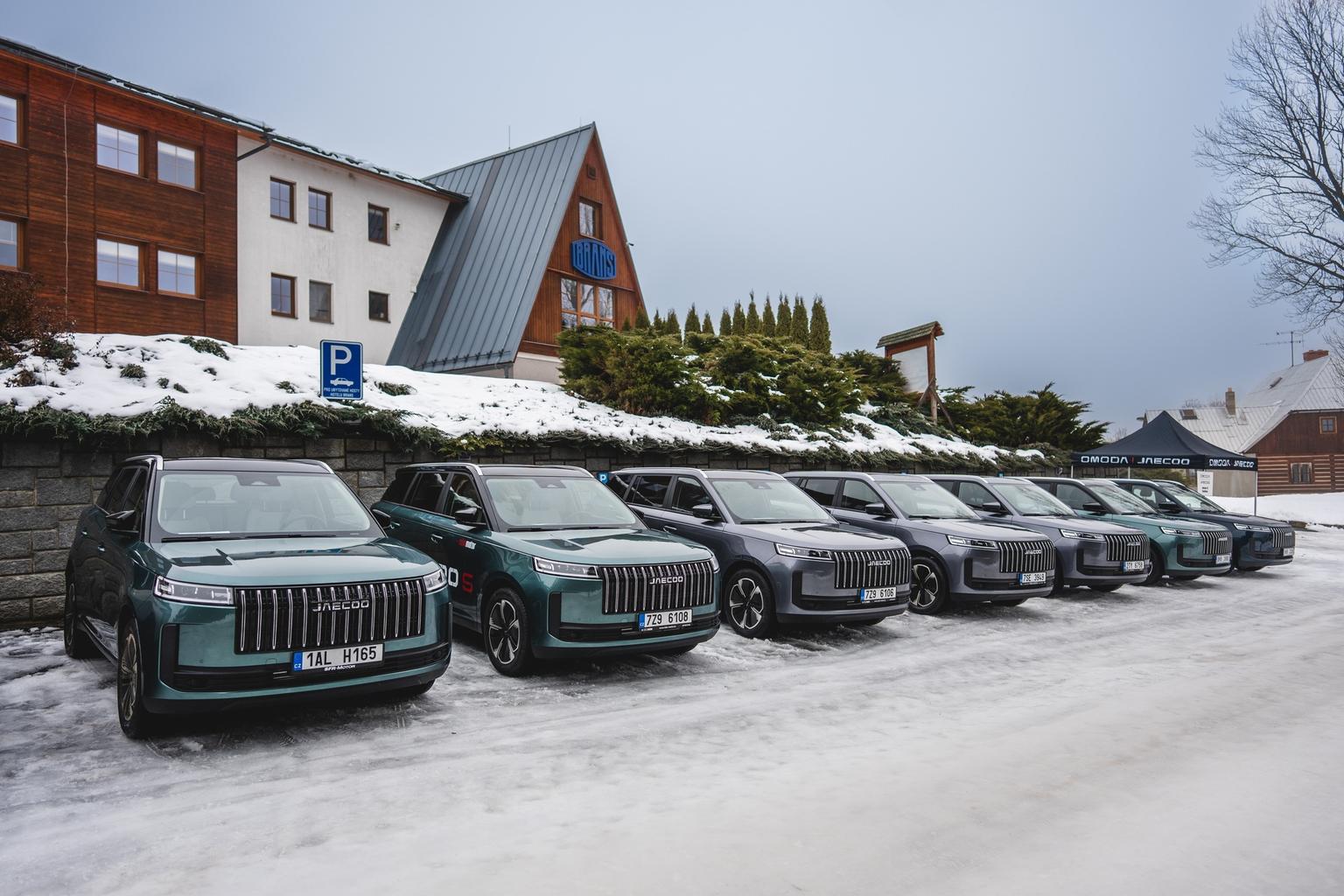 Stylový launch nového modelu JAECOO5 proběhl na horách v duchu Vánoc i technologií