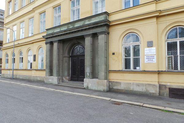 Jabloneckou průmyslovku čeká 3. etapa výměny oken