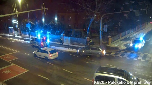 Strážníci v akci: útěk z nemocnice, bouračka i rychlá jízda