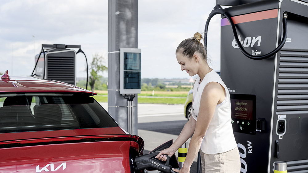 Dobíjení elektromobilů se v síti E.ON Drive v červenci výrazně zvýšilo