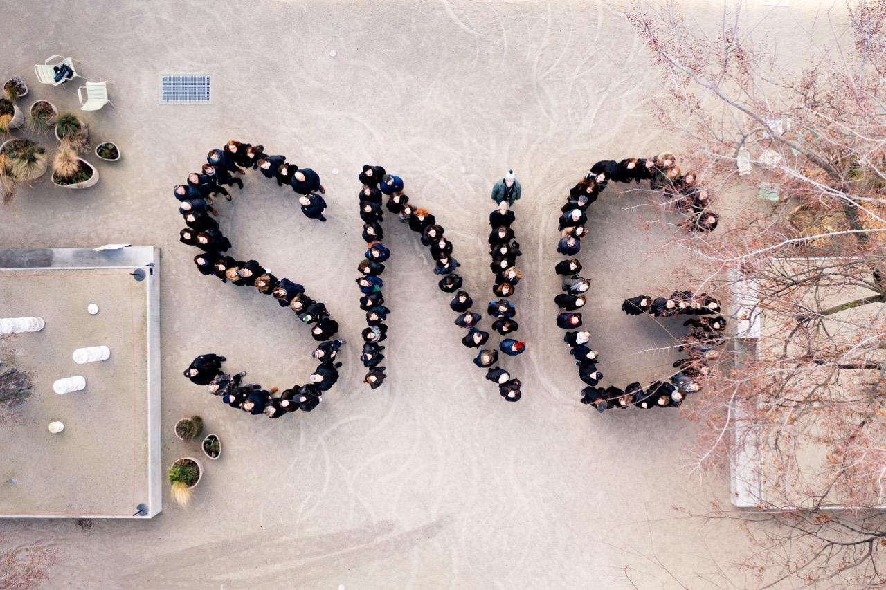 Free National Gallery. Description of a Struggle.