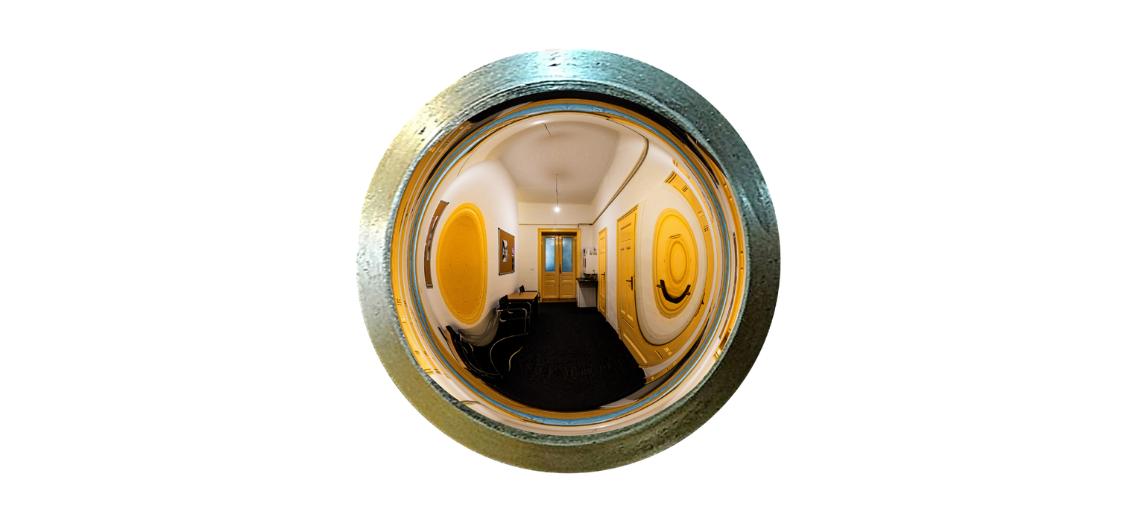 PANELÁK: Kdo bydlí za dveřmi, které se nikdy neotevírají?