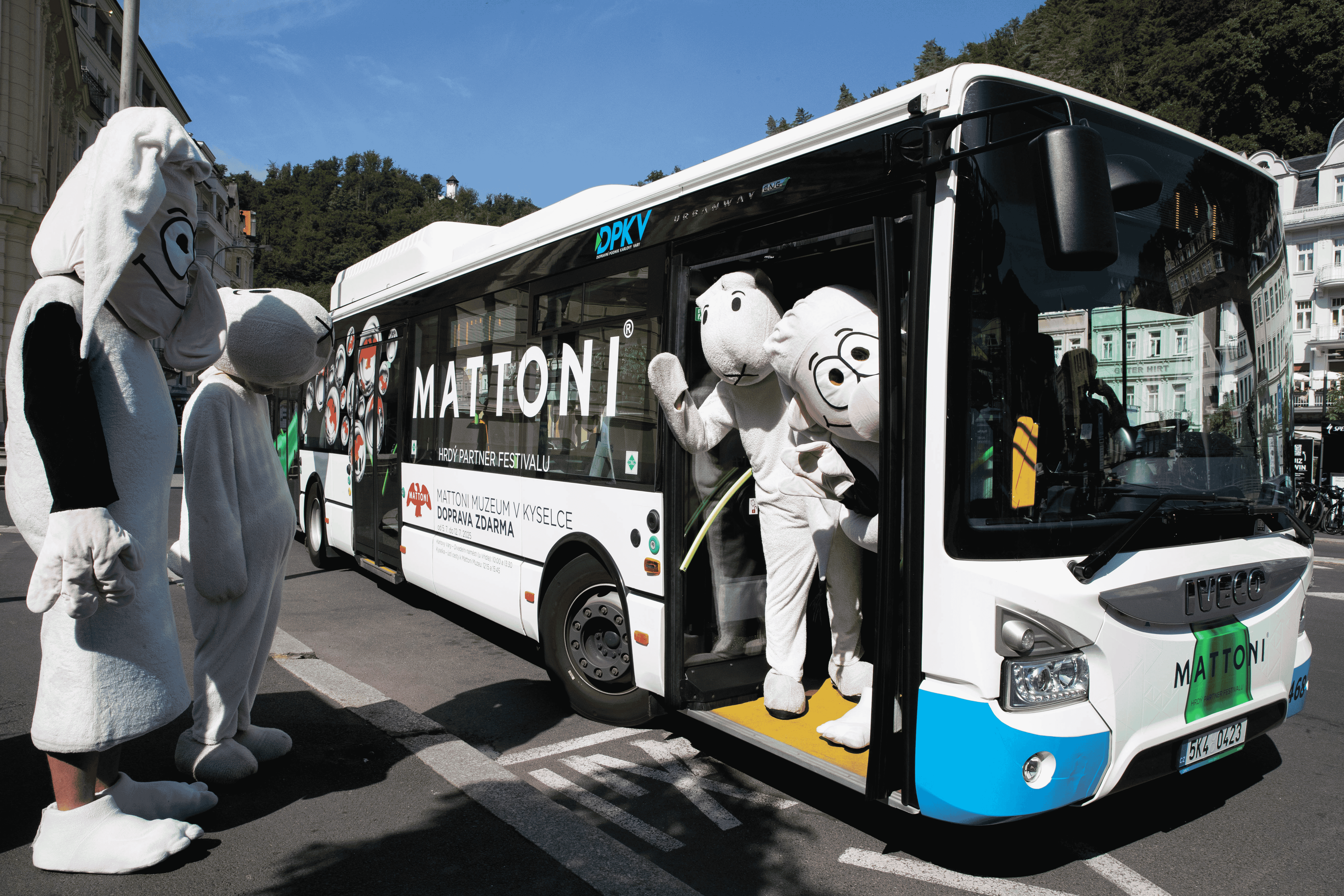 Festivalový Mattoni bus sveze návštěvníky do Kyselky. Čeká je muzeum zdarma i filmové odpoledne