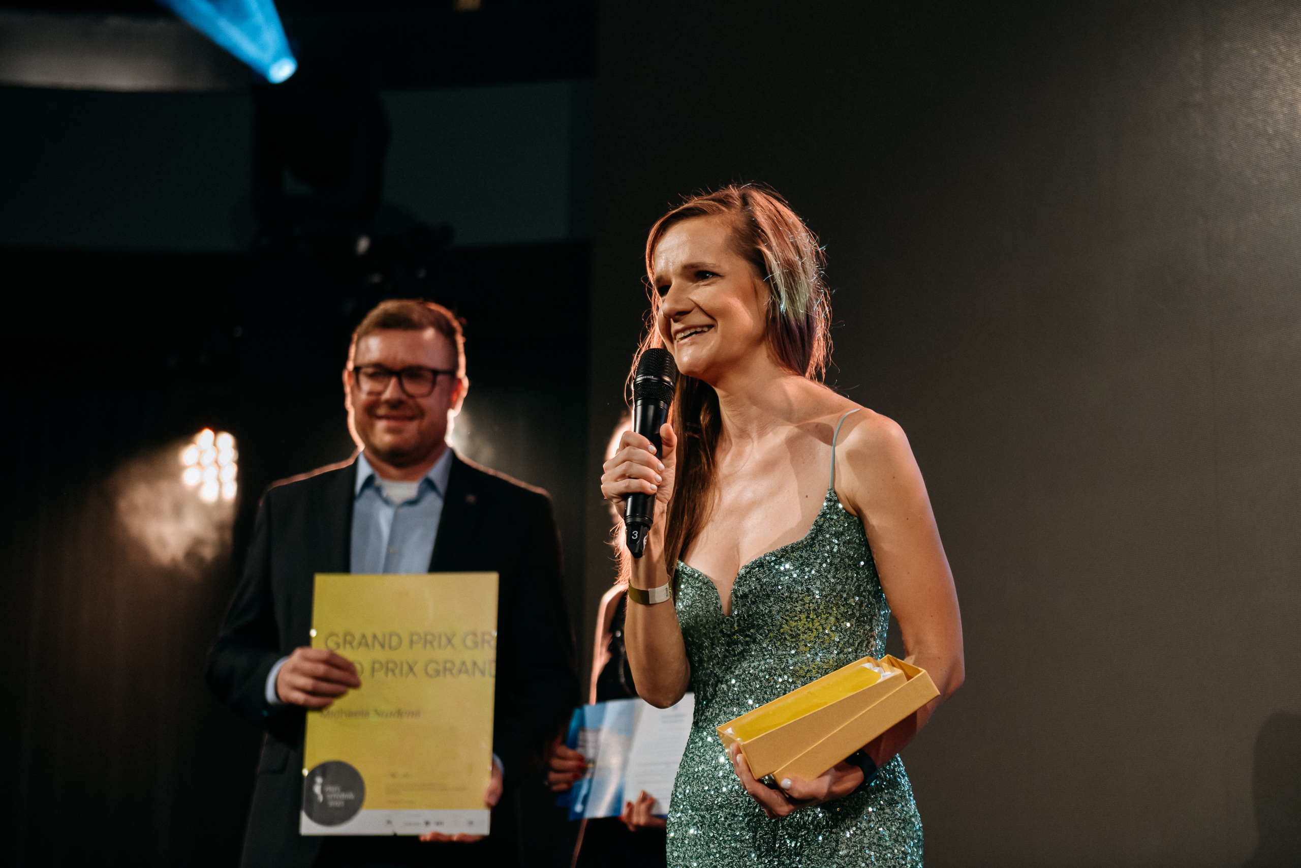 Zlatý středník zná své vítěze. Projektem roku je Svoboda nás spojuje, nejlepší agenturou se stala MSL Czech Republic, osobností PR je Michaela Studená, talentem Daniel Drake.