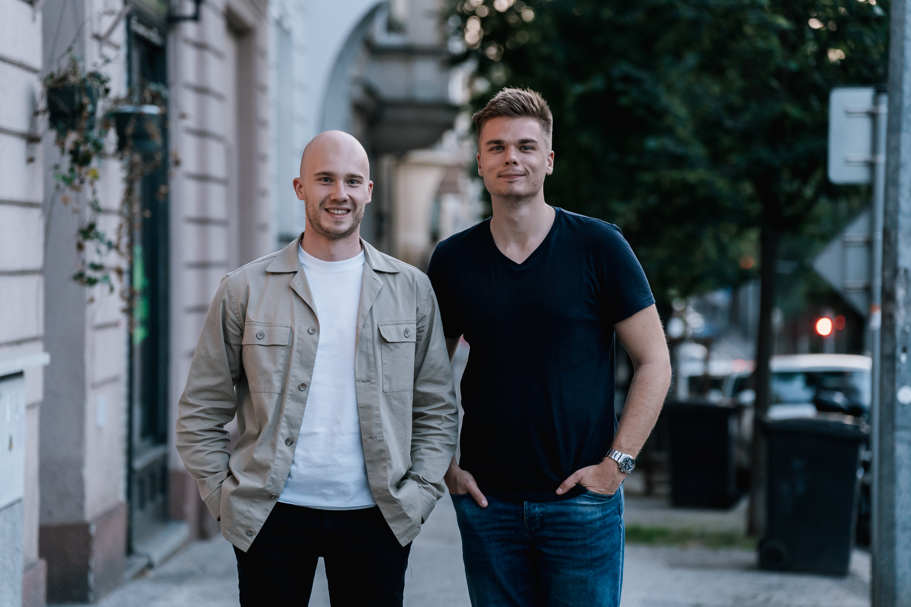 Zakladatelé ArtMoment, Kevin Peterka a Egor Nefedov