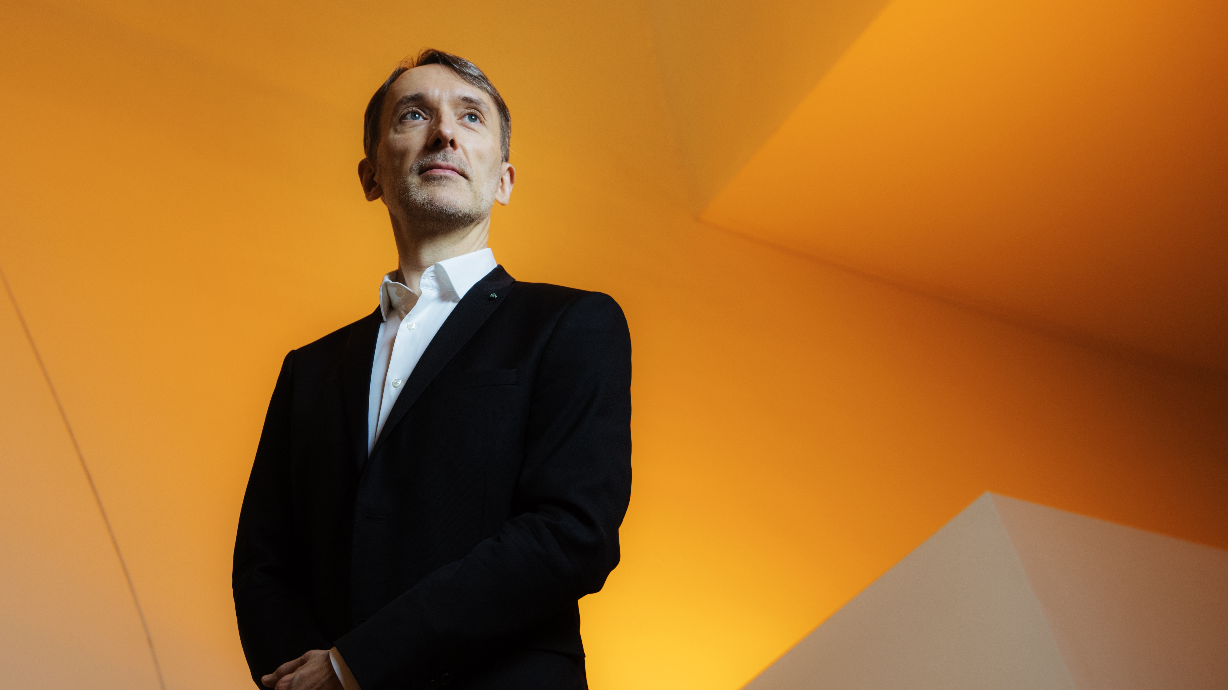 FOK provede Beethovenovu Osudovou a Poulencův varhanní koncert s Olivierem Latrym